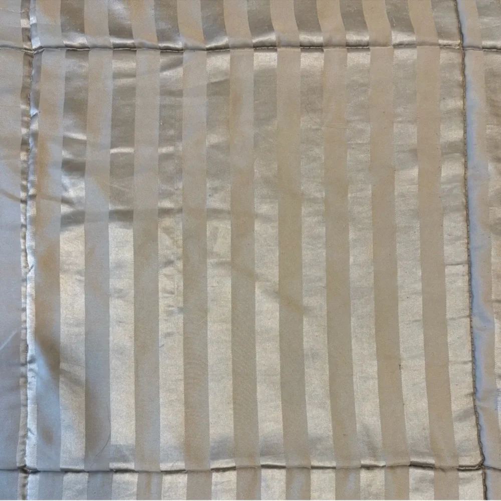 Striped Comforter Bedspread Ultra Stripes Luxury Hotel Style Silver Full Queen